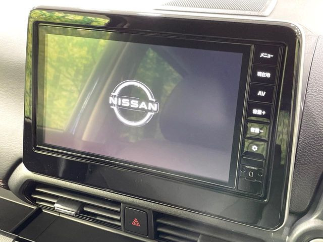 �y�����i�r�z�l�C�̏����i�r�𑕔����Ă���܂��B�i�r�̎g���₷���͂������A�I�[�f�B�I�@�\���[��!�L�����v�◷�s�͂������A�ʋ΂┃�����ȂǕ��i�̃h���C�u���y�����Ȃ�͂���