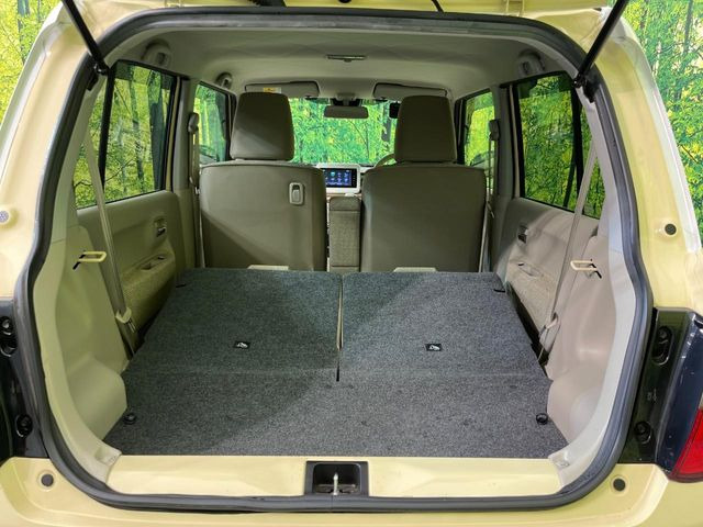 普段のお買い物や通勤、送迎等に十分な荷室スペースを確保しております。セカンドシートを倒すと、大きな荷物の積載も可能です♪