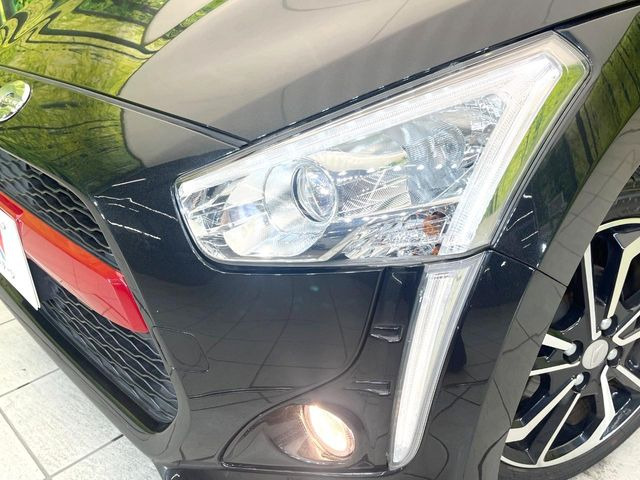 �yLED�w�b�h���C�g�z���V����ԑ��s�����ǍD�Ȏ��E���m�ۂ����S���ĉ^�]�ł��鍂�P�xLED�w�b�h���C�g�𑕔�!�_�����x�������A����d�͂��}�����Ă��܂��B