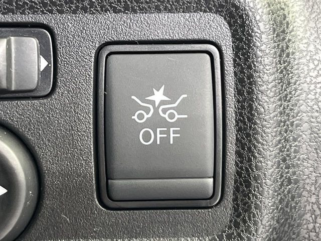 �y�C���e���W�F���g�G�}�[�W�F���V�[�u���[�L�z�t�����g�J�����őO���̎ԗ�����s�҂����m�B�Փ˂������Ȏ��͏Փ˔�Q�y���u���[�L���쓮�A�Փˉ�����T�|�[�g�B�����S�Ƀh���C�u�����y���݂��������܂��B