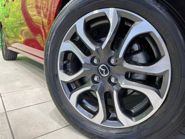 �y����16�C���`�A���~�z�C�[���z�O�ςɃ}�b�`���������A���~�z�C�[���𑕒����Ă���܂��B�e��ЊO�A���~�z�C�[����A�X�^�b�h���X�^�C�����戵�����Ă���܂��B���񂲑��k����������