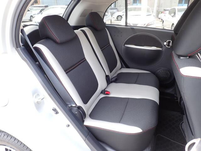 ★とっても便利なスマートキーシステム装備★携帯するだけでドア等の施錠・開錠・エンジン始動が可能なスマートキーシステムです。