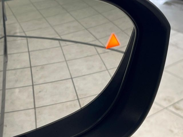 �y������p���m�z���s���A�h�A�~���[�̎��p�ɂȂ�₷���ӏ��Ɍ㑱�Ԃ��ڋ߂���ƃT�C�h�~���[�t�߂Ɍx����\���A�h���C�o�[�ɒ��ӊ��N�����Ă���܂��B