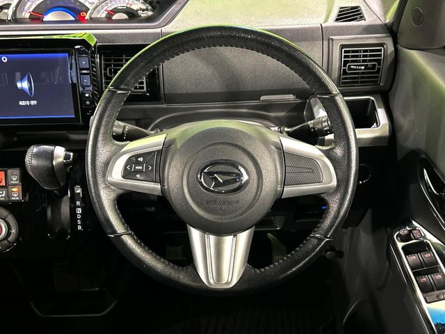 �y�����v�����X�e�A�����O�z�㎿�Ȋv���g�p���邱�ƂŁA��ɂ����������݂ƂĂ��^�]���₷���n���h���ł���