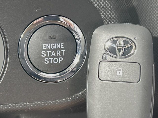 �y�X�}�[�g�L�[�z�J�o����|�P�b�g�ɓ��ꂽ�܂܂ł��h�A�̎{���E�������\�ȃX�}�[�g�L�[�𑕔��B�G���W���̃I���E�I�t�����J�M�����o���K�v����������Ƃ��Ă��֗��ł���