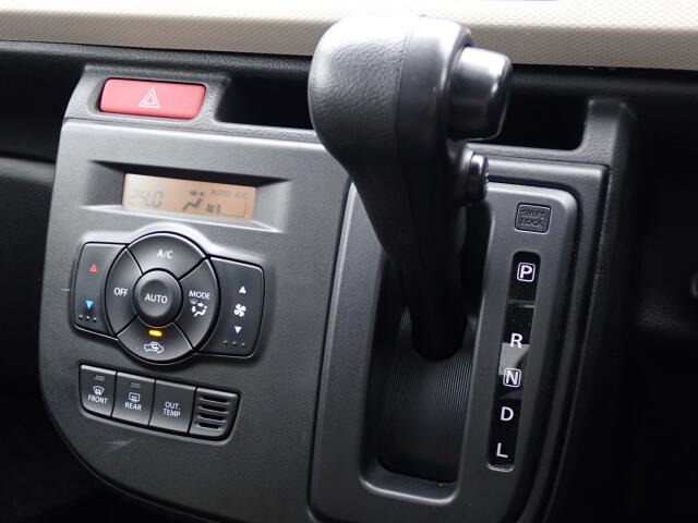 �傫�ȎC����Ȃ���ԗǍD�ł��B