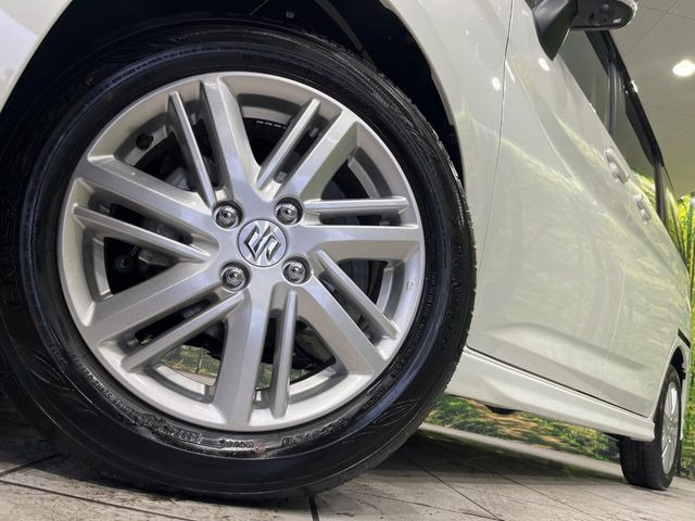 【純正15インチアルミホイール】外観にマッチした純正アルミホイールを装着しております。各種社外アルミホイールや、スタッドレスタイヤも取扱いしております。是非ご相談ください♪