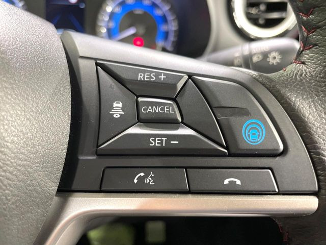 �y�v���p�C���b�g�z�������H�ł̒��������s���y��!!�a�؎��Ə��񑖍s�̃V�[���ŁA�A�N�Z���E�u���[�L�E�X�e�A�����O�������Ő��䂵�A�������^�]�̕��S���y�����Ă���܂���