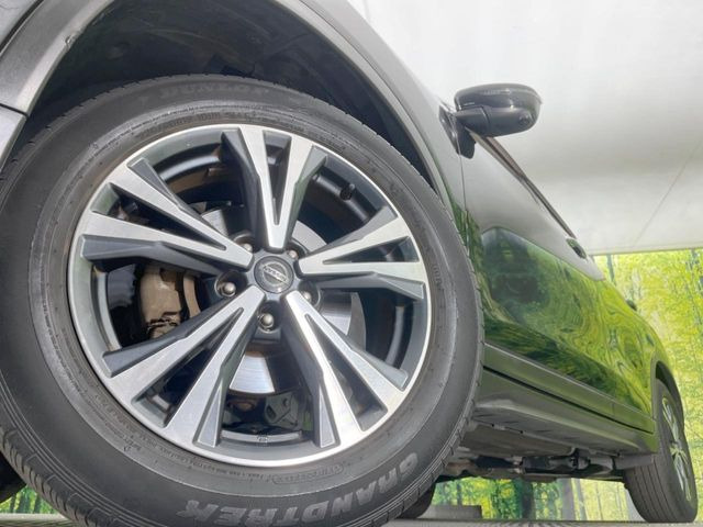 �y����18�C���`�A���~�z�C�[���z�O�ςɃ}�b�`���������A���~�z�C�[���𑕒����Ă���܂��B�e��ЊO�A���~�z�C�[����A�X�^�b�h���X�^�C�����戵�����Ă���܂��B���񂲑��k����������