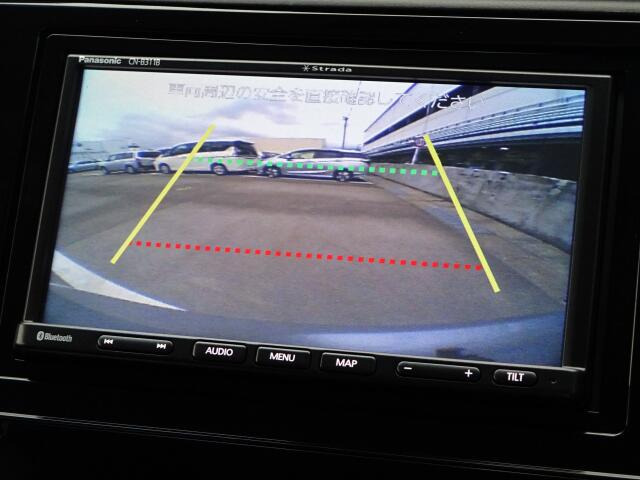 �o�b�N�J���������ڂ��Ă���܂��B