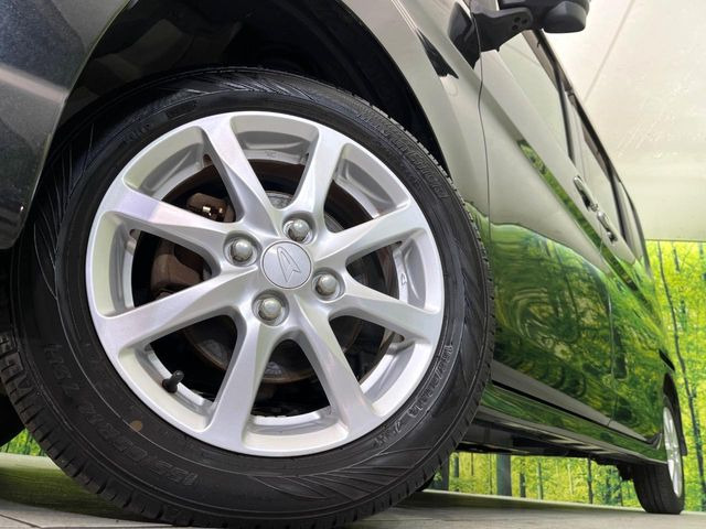 �y����14�C���`�A���~�z�C�[���z�O�ςɃ}�b�`���������A���~�z�C�[���𑕒����Ă���܂��B�e��ЊO�A���~�z�C�[����A�X�^�b�h���X�^�C�����戵�����Ă���܂��B���񂲑��k����������