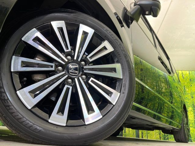 �y����17�C���`�A���~�z�C�[���z�O�ςɃ}�b�`���������A���~�z�C�[���𑕒����Ă���܂��B�e��ЊO�A���~�z�C�[����A�X�^�b�h���X�^�C�����戵�����Ă���܂��B���񂲑��k����������