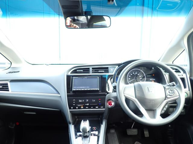 �C���p�l�摜�ɂȂ�܂��B�ԓ��͐��Ǝ҂ɂĎ����N���[�j���O�{�H�ς݂Ȃ̂ŁA��ϐ����ł��B