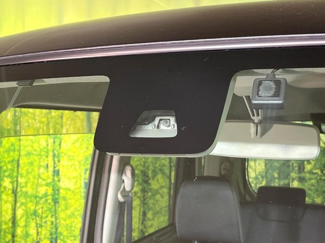 �y�X�}�[�g�A�V�X�g�z���s���ɑO���̎ԗ�����F�����A�Փ˂������Ȏ��͌x��ƃu���[�L�ŏՓˉ���Ɣ�Q�y�����A�V�X�g�B�����S�Ƀh���C�u�����y���݂��������܂��B