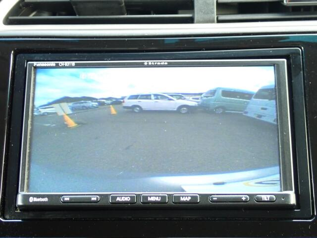 �o�b�N�J�����������Ă���܂��B���Ԏ��ɑ�ϖ��ɗ����܂�������Ԃ����ȕ��ɂ��֗��@�\�ł���