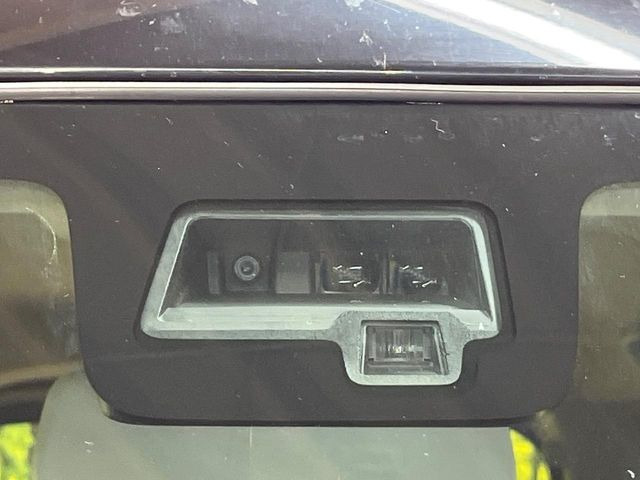 【スズキ セーフティサポート】走行中に前方の車両等を認識し、衝突しそうな時は警報とブレーキで衝突回避と被害軽減をアシスト。より安全にドライブをお楽しみいただけます。