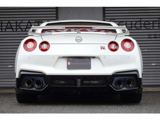 FUJITSUBO製チタン合金製マフラー(リア左右4本出し)・LEDリアフォグライト&リアウィング。