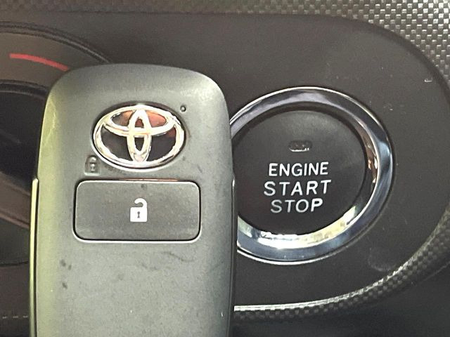 �y�X�}�[�g�L�[�z�J�o����|�P�b�g�ɓ��ꂽ�܂܂ł��h�A�̎{���E�������\�ȃX�}�[�g�L�[�𑕔��B�G���W���̃I���E�I�t�����J�M�����o���K�v����������Ƃ��Ă��֗��ł���