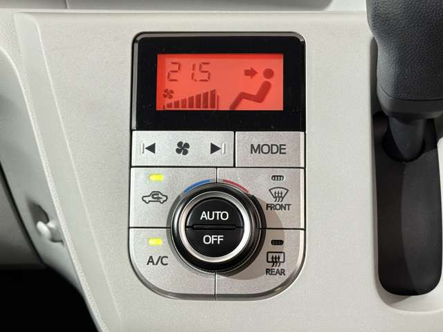 納車前には全車専用機械でクリーニングおこなっています!隅々までキレイに仕上げてからお渡しします!