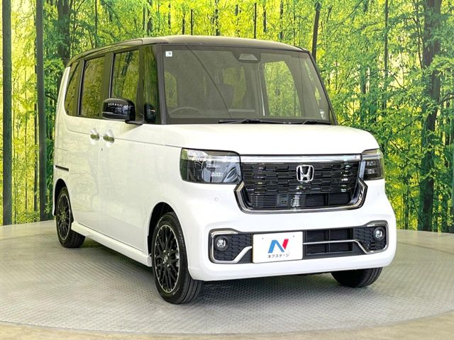 高透明度のガラス皮膜で撥水はもちろん、上質なツヤ・光沢を実現。紫外線や酸性雨から大切な愛車を保護し、色あせ・劣化を防止。「弾スプラッシュコート」、「弾プリミッサコート」からお選びいただけます。