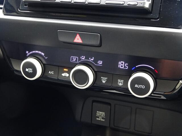 ���I�[�g�G�A�R������(^^�􁚎����������y�X!���K�Ȏ�����f���������\�ł��B����p�l����X�C�b�`���㎿�ő��쐫���ǍD�ł��B