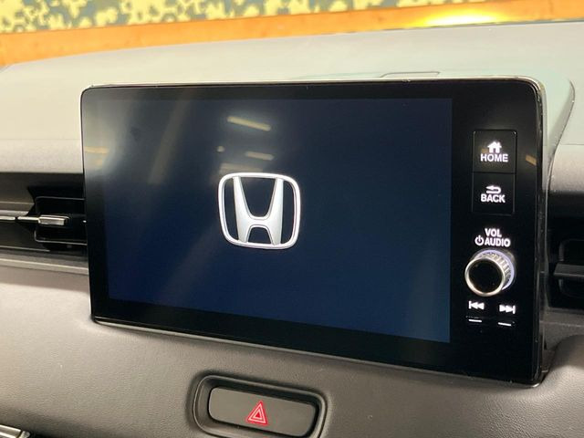 �y9�C���` �z���_�R�l�N�g�f�B�X�v���C�z���F���̍������ʃf�B�X�v���C�Ńi�r�̎g�p��A�������̃X�}�[�g�t�H���ƘA�g����bluetooth�ł̉��y�Đ����\�ł���