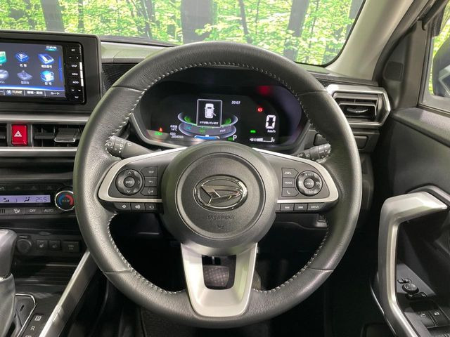 �y�����v�����X�e�A�����O�z�㎿�Ȋv���g�p���邱�ƂŁA��ɂ����������݂ƂĂ��^�]���₷���n���h���ł���