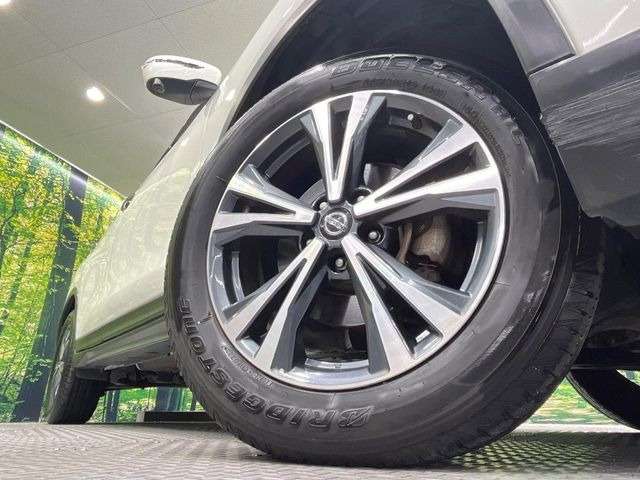 �y�����A���~�z�C�[���z�O�ςɃ}�b�`���������A���~�z�C�[���𑕒����Ă���܂��B�e��ЊO�A���~�z�C�[����A�X�^�b�h���X�^�C�����戵�����Ă���܂��B���񂲑��k����������