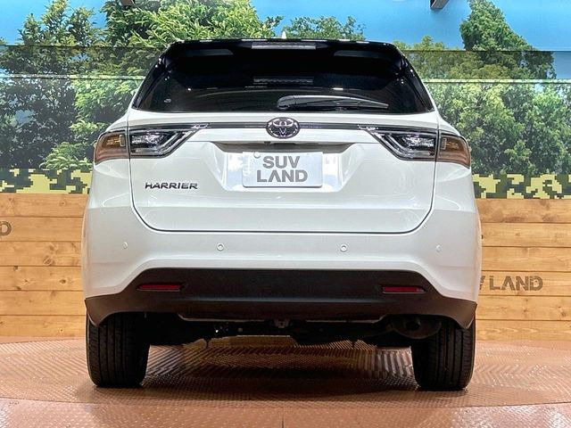 安心の最長10年・走行無制限保証(有償)をご用意。保証内容も充実はもちろん、無料点検&オイル交換や、年中無休の全国・24時間ロードサービスも付帯されておりますのでご安心下さい。