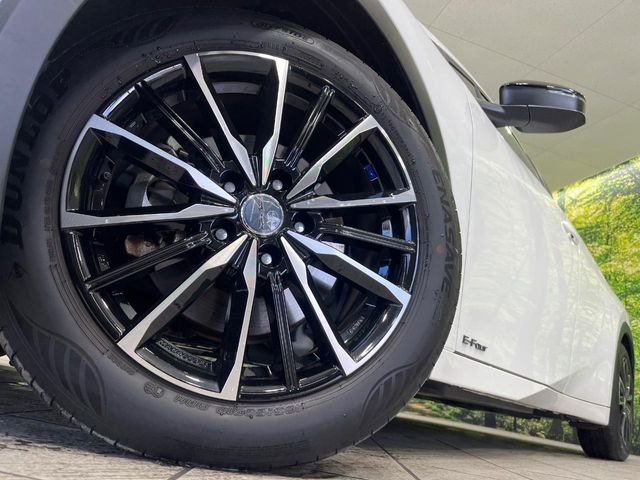 【純正17インチアルミホイール】外観にマッチした純正アルミホイールを装着しております。各種社外アルミホイールや、スタッドレスタイヤも取扱いしております。是非ご相談ください♪