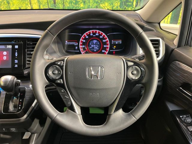 �y�����v�����X�e�A�����O�z�㎿�Ȋv���g�p���邱�ƂŁA��ɂ����������݂ƂĂ��^�]���₷���n���h���ł���