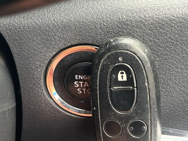 �y�L�[���X�X�^�[�g�V�X�e���z�J�o����|�P�b�g�ɓ��ꂽ�܂܂ł��h�A�̎{���E�������\�ȃX�}�[�g�L�[�𑕔��B�G���W���̃I���E�I�t�����J�M�����o���K�v����������Ƃ��Ă��֗��ł���