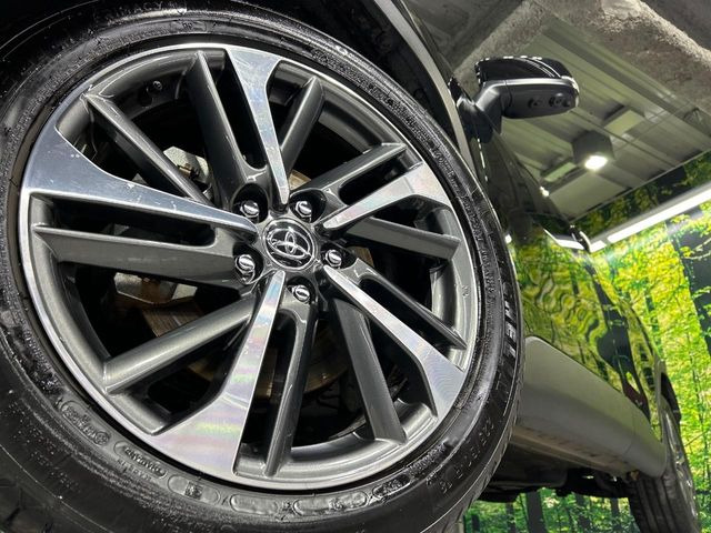 �y����18�C���`�A���~�z�C�[���z�O�ςɃ}�b�`���������A���~�z�C�[���𑕒����Ă���܂��B�e��ЊO�A���~�z�C�[����A�X�^�b�h���X�^�C�����戵�����Ă���܂��B���񂲑��k����������