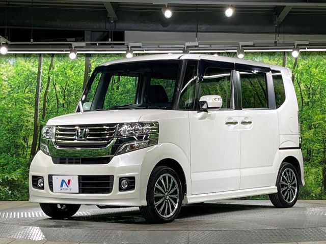 高透明度のガラス皮膜で撥水はもちろん、上質なツヤ・光沢を実現。紫外線や酸性雨から大切な愛車を保護し、色あせ・劣化を防止。「弾スプラッシュコート」、「弾プリミッサコート」からお選びいただけます。