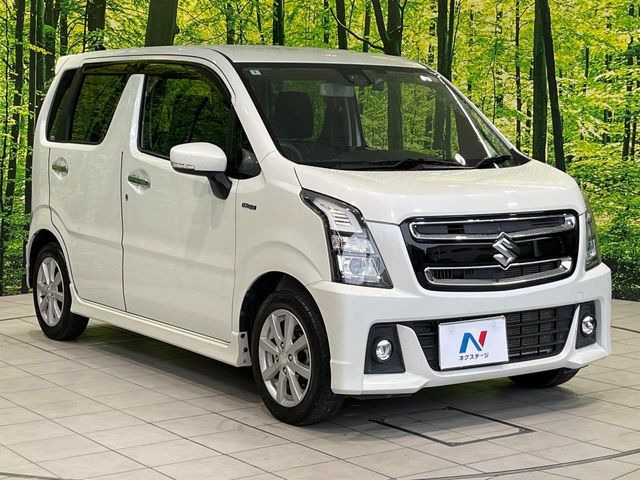 高透明度のガラス皮膜で撥水はもちろん、上質なツヤ・光沢を実現。紫外線や酸性雨から大切な愛車を保護し、色あせ・劣化を防止。「弾スプラッシュコート」、「弾プリミッサコート」からお選びいただけます。