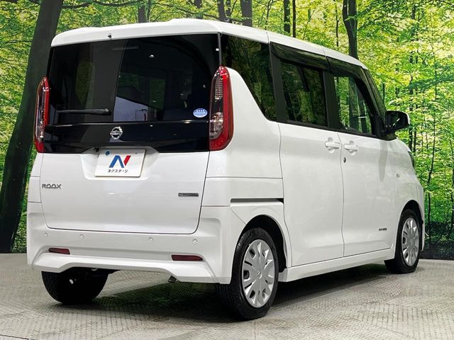 ☆全国のネクステージからお取り寄せが可能※!遠方の店舗に展示してあるクルマが気になる場合も、最寄りの店舗でご覧いただくことが可能です!是非私たちに要望をお聞かせください!※別途費用