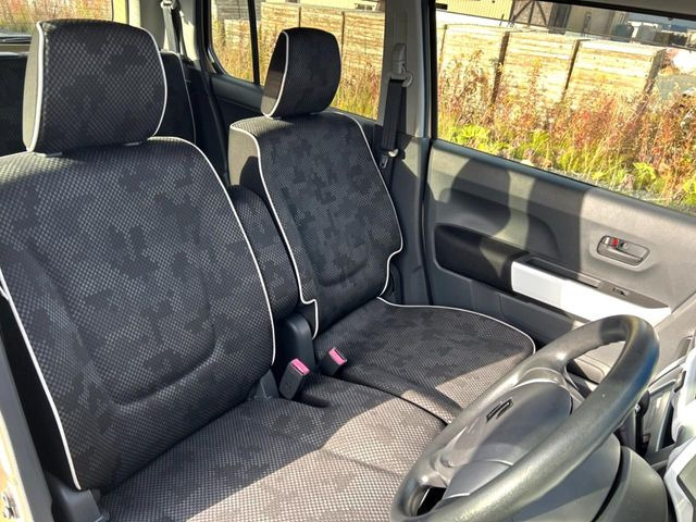 �^�]�ȃV�[�g���͎g�p�������Ȃ��A�ǍD�ȏ�ԂƂȂ��Ă��܂��B���J�Ɏg���Ă������Ƃ��悭�킩��܂��ˁB