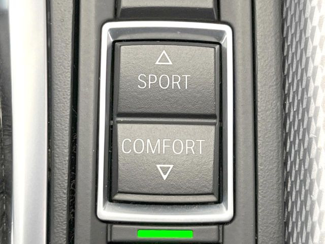 ●走行モードセレクタ:それぞれ使用用途に合わせた走行モードが選択可能です!いつものドライブがより楽しくなる装備です!