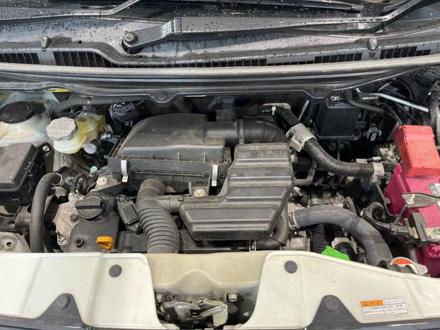 親切・丁寧な専門メカニックスタッフが応対!・車検・点検整備・事故等の修理などアフターサービスも安心。お車のカスタマイズもネクステージのサービススタッフまでご相談ください!