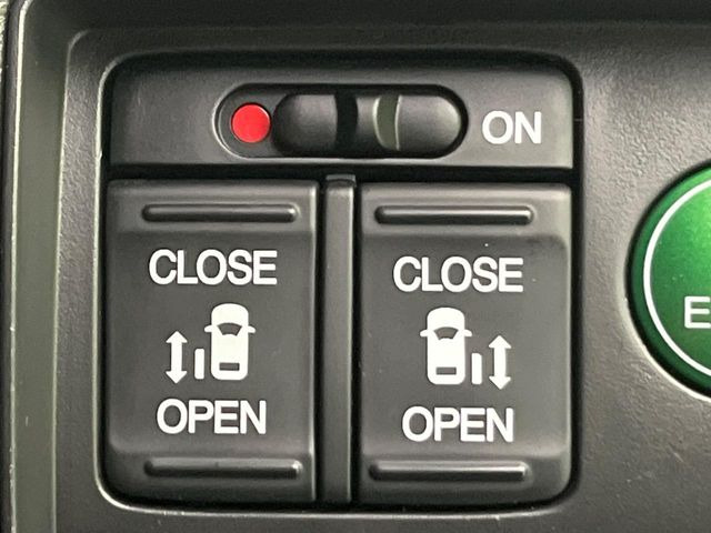 �y�����p���[�X���C�h�h�A�z�X�}�[�g�L�[��^�]�Ȃ̃X�C�b�`�Ō�ȗ����X���C�h�h�A�̊J���\���d��������͂����ăh�A���J����K�v�������A�����Ȃ��q�l�ł��ȒP�ɊJ���߂ł����K�ł���