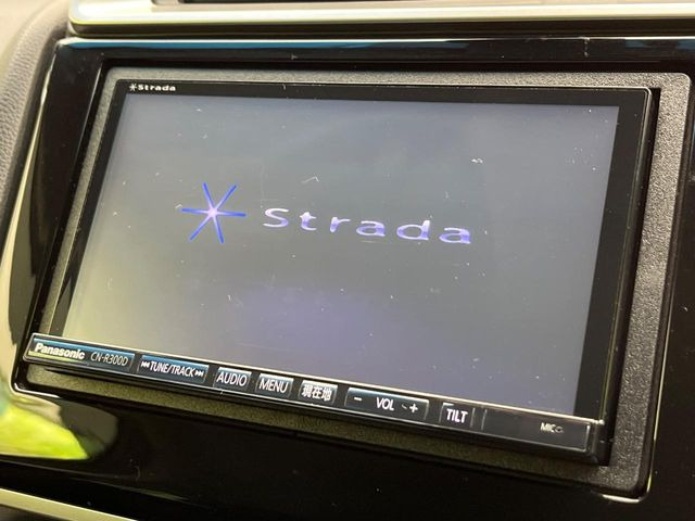 【ナビゲーション】目的地までしっかり案内してくれる使いやすいナビ。Bluetooth接続すればお持ちのスマホやMP3プレイヤーの音楽を再生可能!毎日の運転がさらに楽しくなります!!