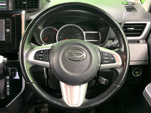 �y�����v�����X�e�A�����O�z�㎿�Ȋv���g�p���邱�ƂŁA��ɂ����������݂ƂĂ��^�]���₷���n���h���ł���