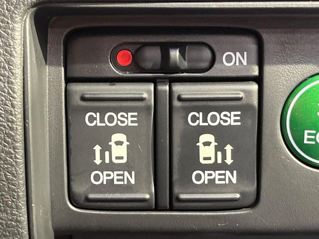 �y�����p���[�X���C�h�h�A�z�X�}�[�g�L�[��^�]�Ȃ̃X�C�b�`�Ō�ȗ����X���C�h�h�A�̊J���\���d��������͂����ăh�A���J����K�v�������A�����Ȃ��q�l�ł��ȒP�ɊJ���߂ł����K�ł���