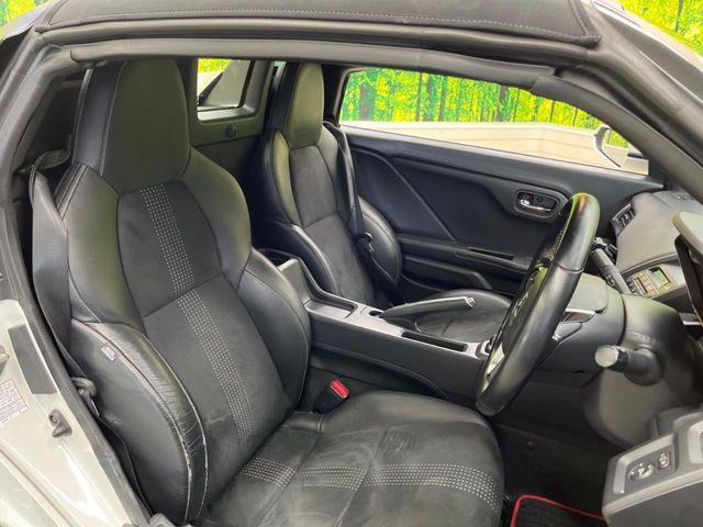 �y�n�[�t���U�[�V�[�g�z��p�̃��U�[�R���r�V�[�g�B�v�̎������C���e���A�ɍ��؂����v���X���܂��B