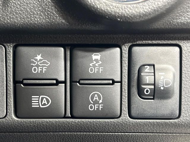 �y�X�}�[�g�A�V�X�g�z���s���ɑO���̎ԗ�����F�����A�Փ˂������Ȏ��͌x��ƃu���[�L�ŏՓˉ���Ɣ�Q�y�����A�V�X�g�B�����S�Ƀh���C�u�����y���݂��������܂��B