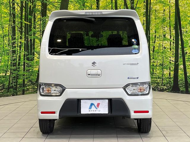 安心の最長10年・走行無制限保証(有償)をご用意。保証内容も充実はもちろん、無料点検&オイル交換や、年中無休の全国・24時間ロードサービスも付帯されておりますのでご安心下さい。