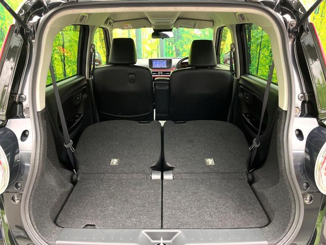 普段のお買い物や通勤、送迎等に十分な荷室スペースを確保しております。セカンドシートを倒すと、大きな荷物の積載も可能です♪