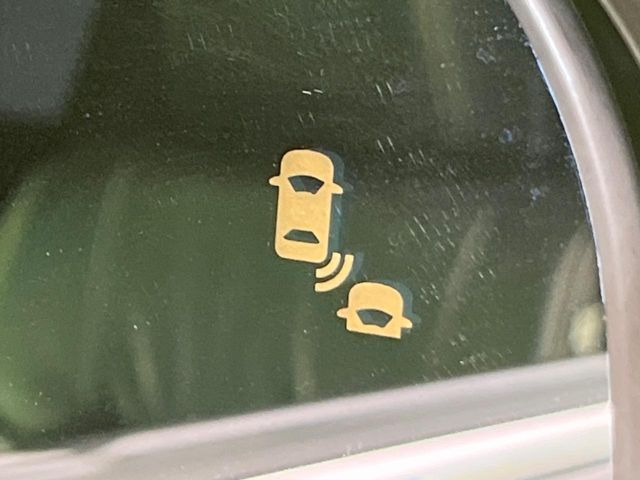 �y�u���C���h�X�|�b�g�C���t�H���[�V�����z���s���A�h�A�~���[�̎��p�ɂȂ�₷���ӏ��Ɍ㑱�Ԃ��ڋ߂���ƃT�C�h�~���[�t�߂Ɍx����\���A�h���C�o�[�ɒ��ӊ��N�����Ă���܂��B