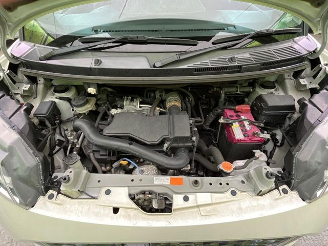 親切・丁寧な専門メカニックスタッフが応対!・車検・点検整備・事故等の修理などアフターサービスも安心。お車のカスタマイズもネクステージのサービススタッフまでご相談ください!