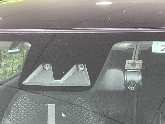 �y�X�}�[�g�A�V�X�g�z���s���ɑO���̎ԗ�����F�����A�Փ˂������Ȏ��͌x��ƃu���[�L�ŏՓˉ���Ɣ�Q�y�����A�V�X�g�B�����S�Ƀh���C�u�����y���݂��������܂��B